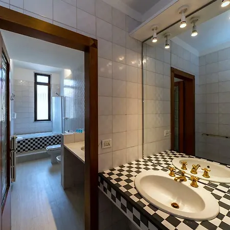 Manzoni 22 Ferienhaus *